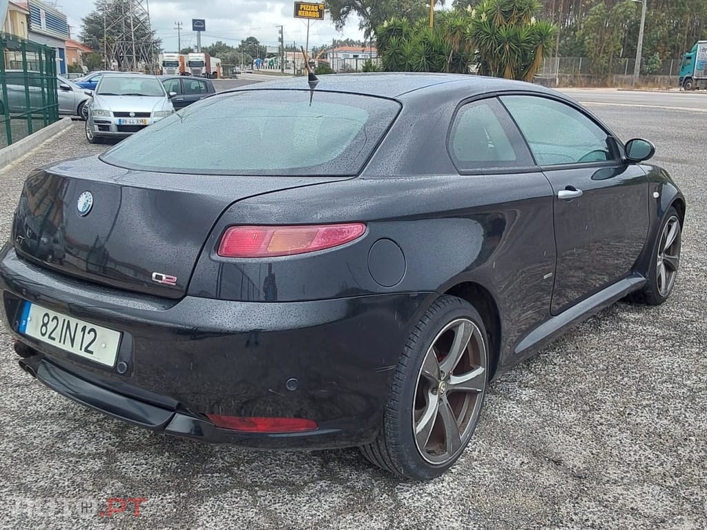 Alfa Romeo GT 1.9 JTD M-JET Q2 Distinctive