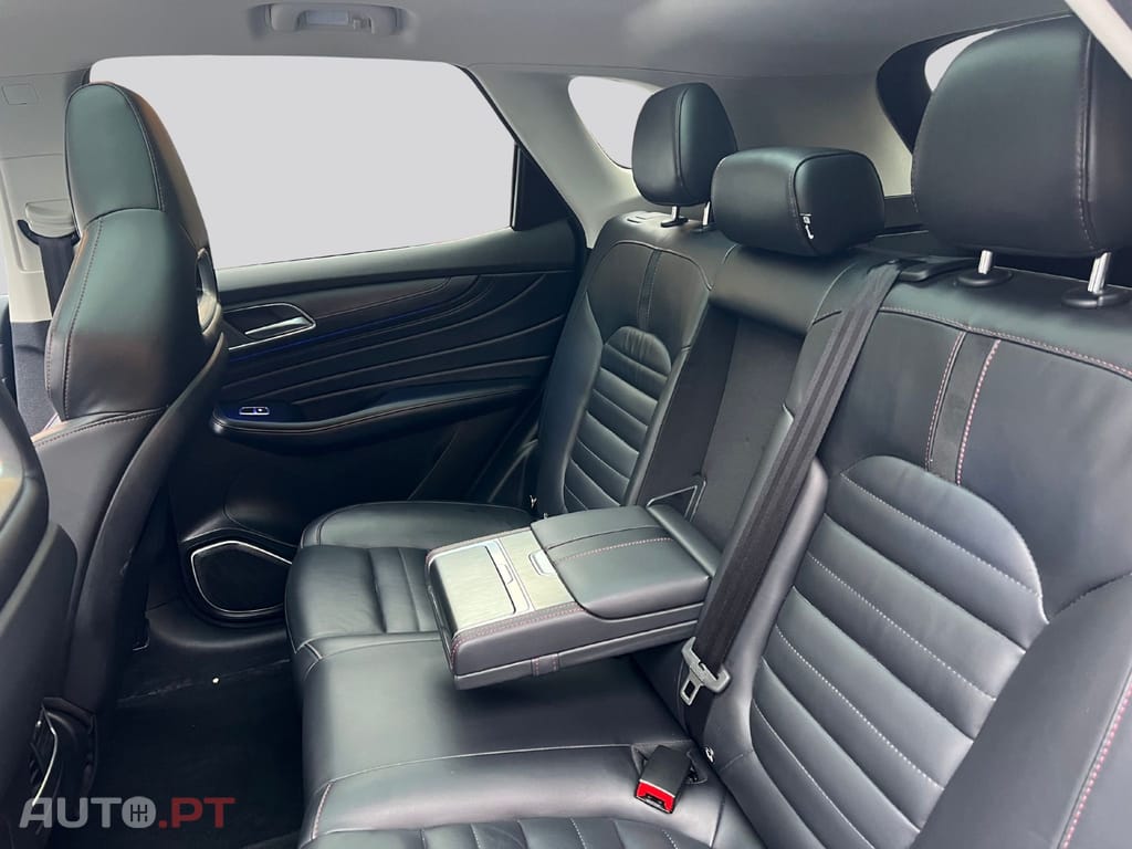 MG EHS PHEV Hybrid Luxury