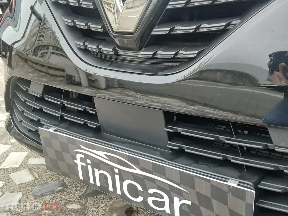 Renault Clio Outro