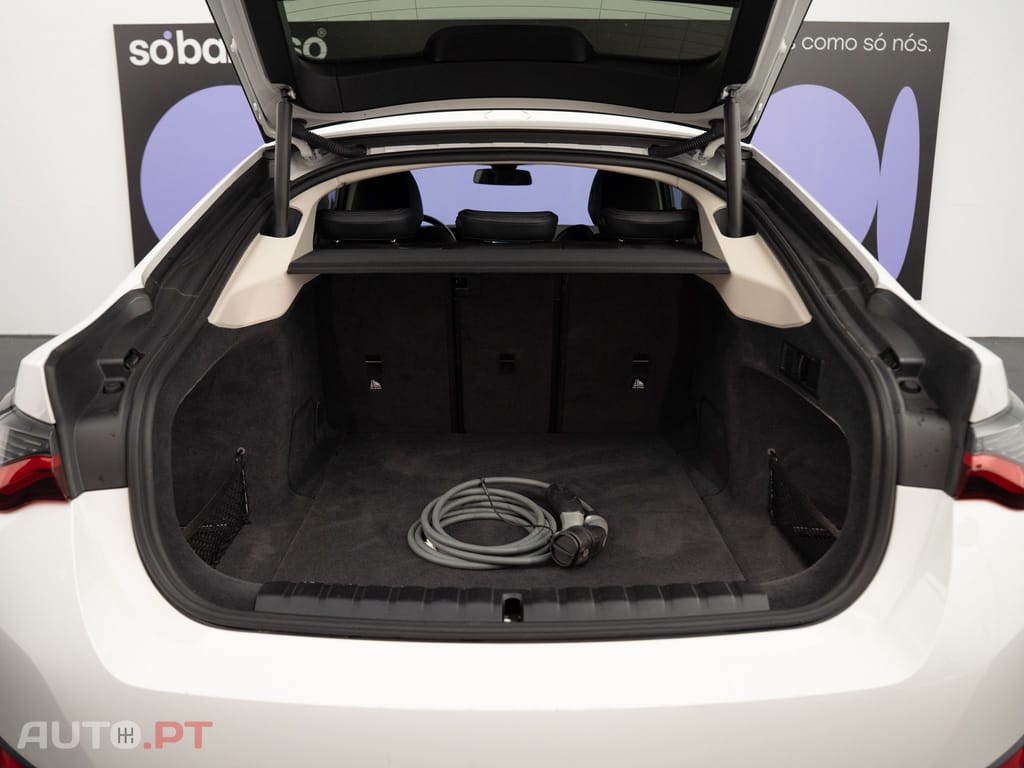 BMW i4 eDrive40