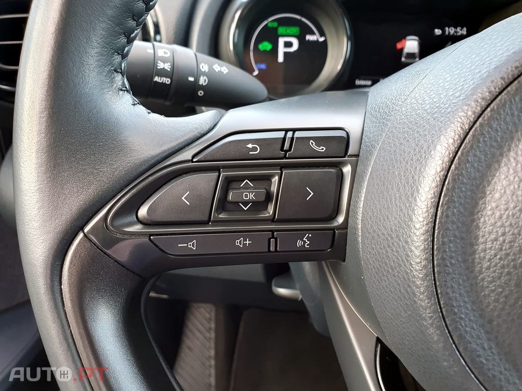 Toyota Yaris 1.5 VVT-i Hybrid Dynamic Force Luxury