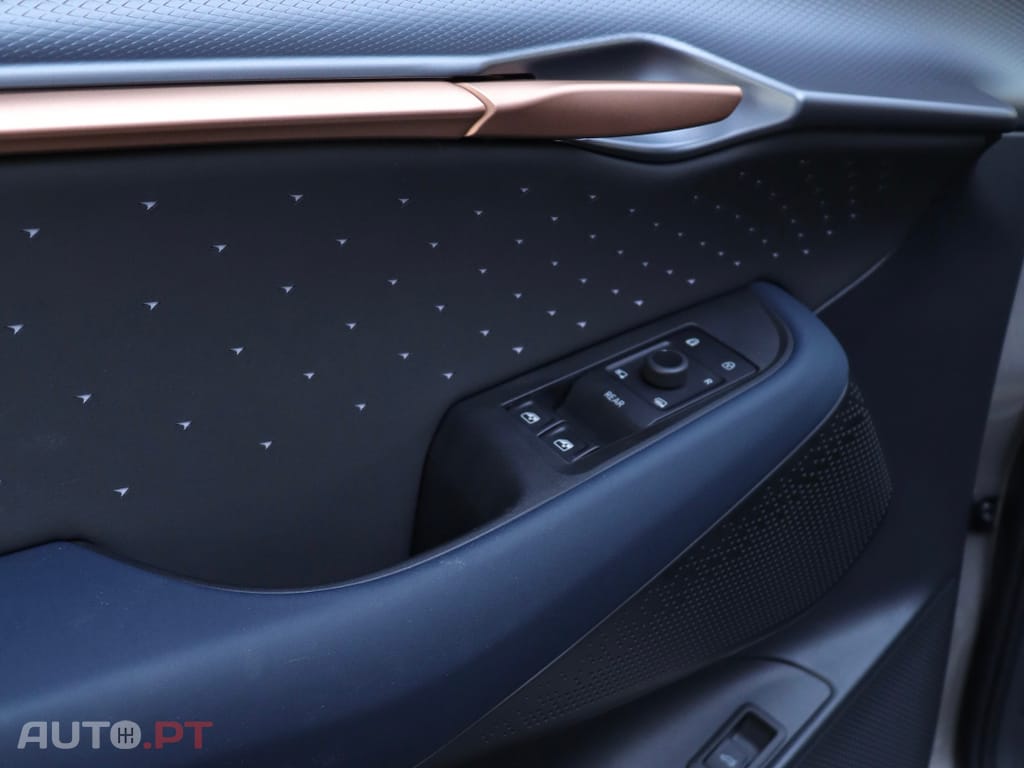 Cupra Tavascan 77 kWh Adrenaline