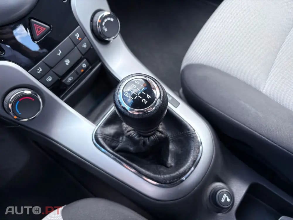Chevrolet Cruze 1.6 LS