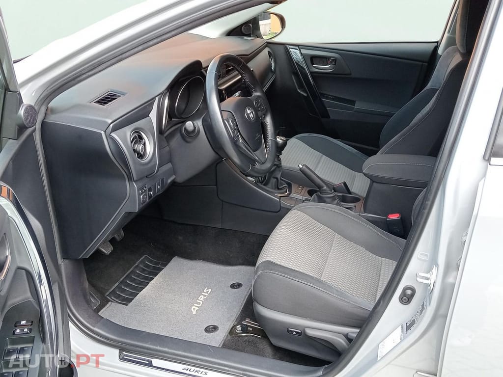 Toyota Auris 1.2 Turbo Team Deutschland