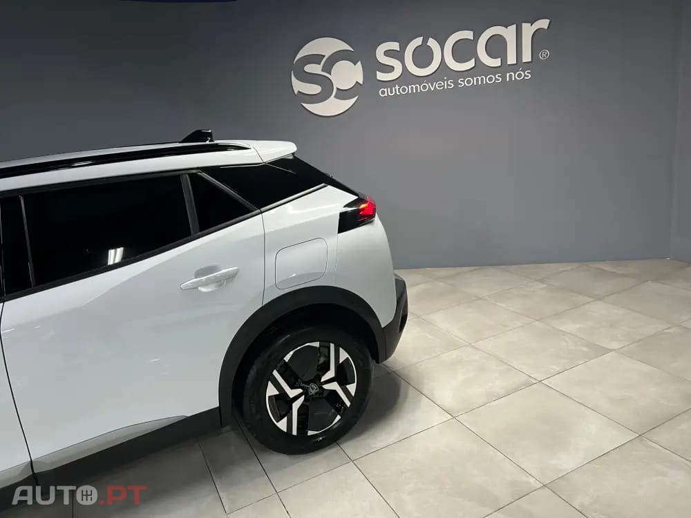 Peugeot 2008 1.2 Hybrid Allure e-DCS6