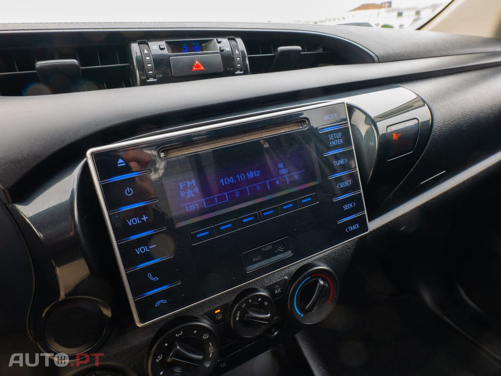 Toyota Hilux 2.4 D-4D 4WD CS CM