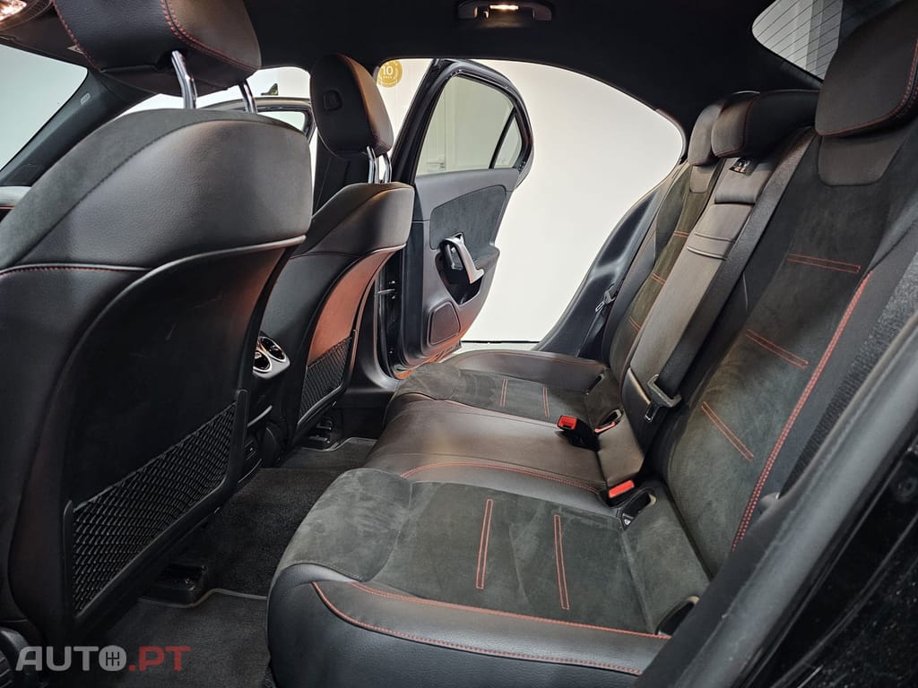 Mercedes-Benz A 180 7G-DCT AMG Line