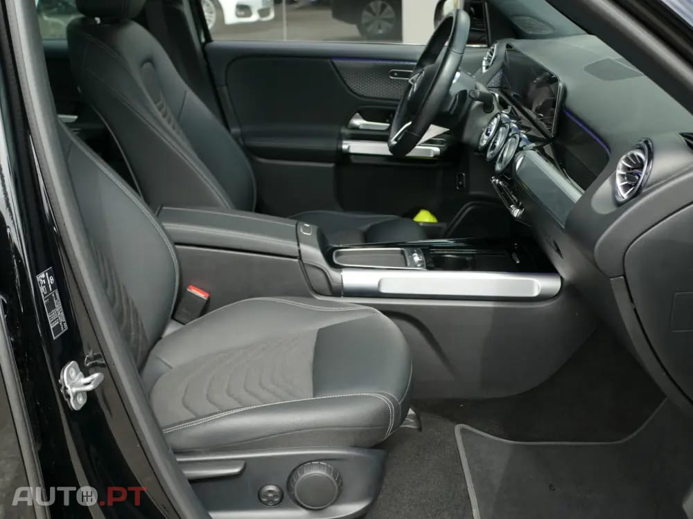 Mercedes-Benz EQB 300 4Matic Progressive