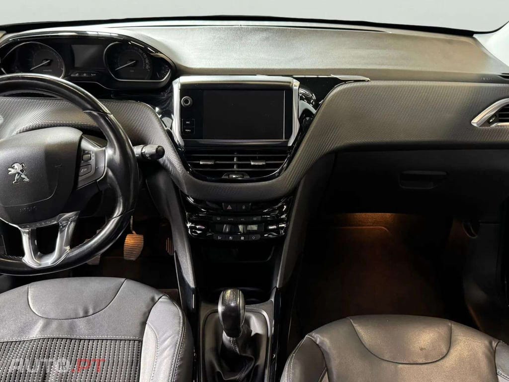 Peugeot 2008 1.2 PureTech Style