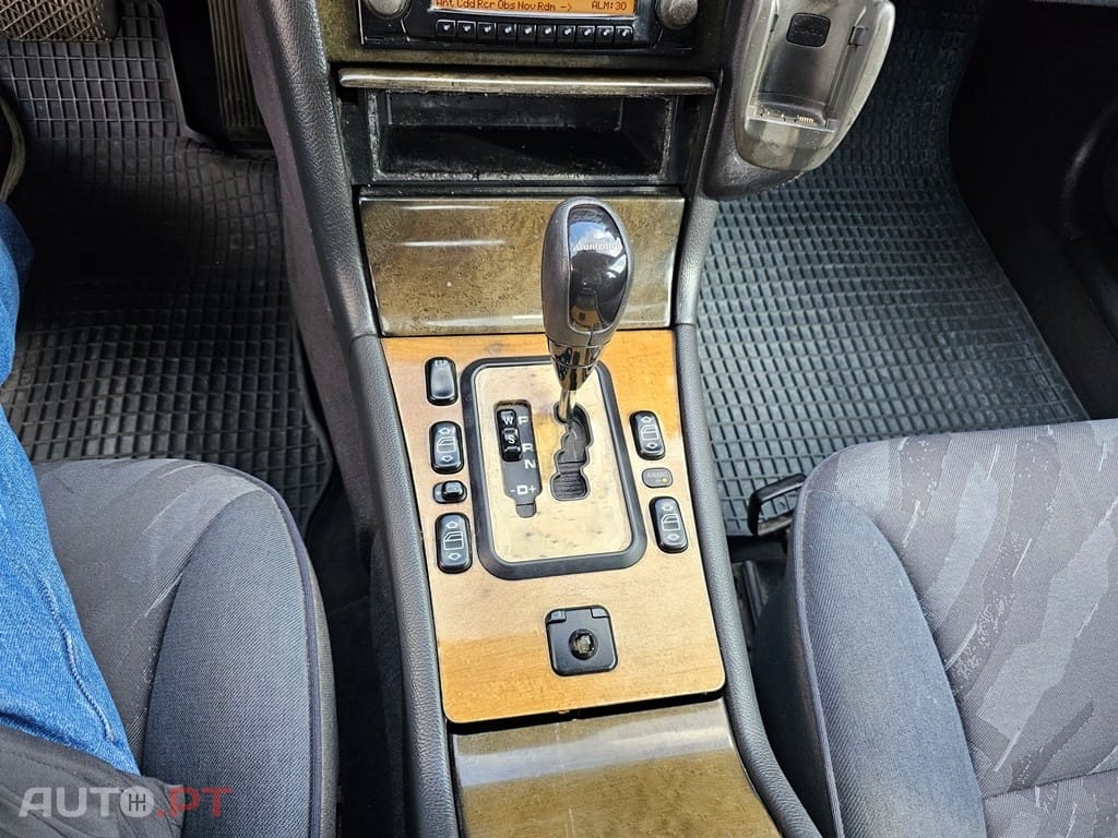 Mercedes-Benz E 220 Cx/Auto 143Cv