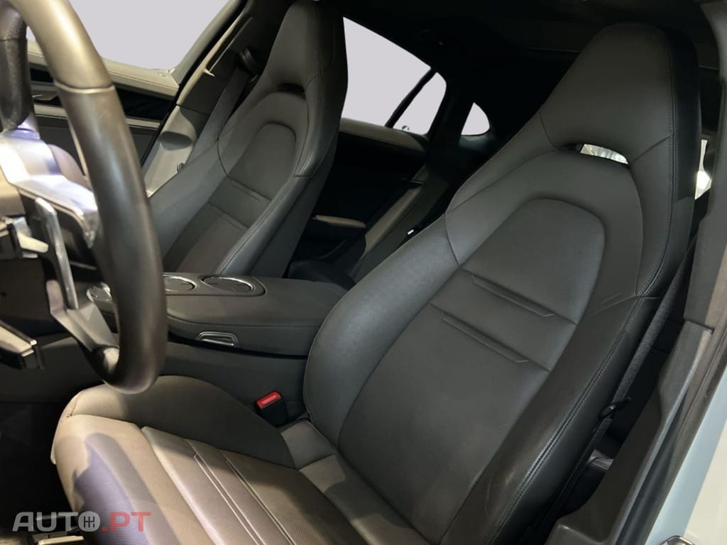 Porsche Panamera 4 E-Hybrid 
