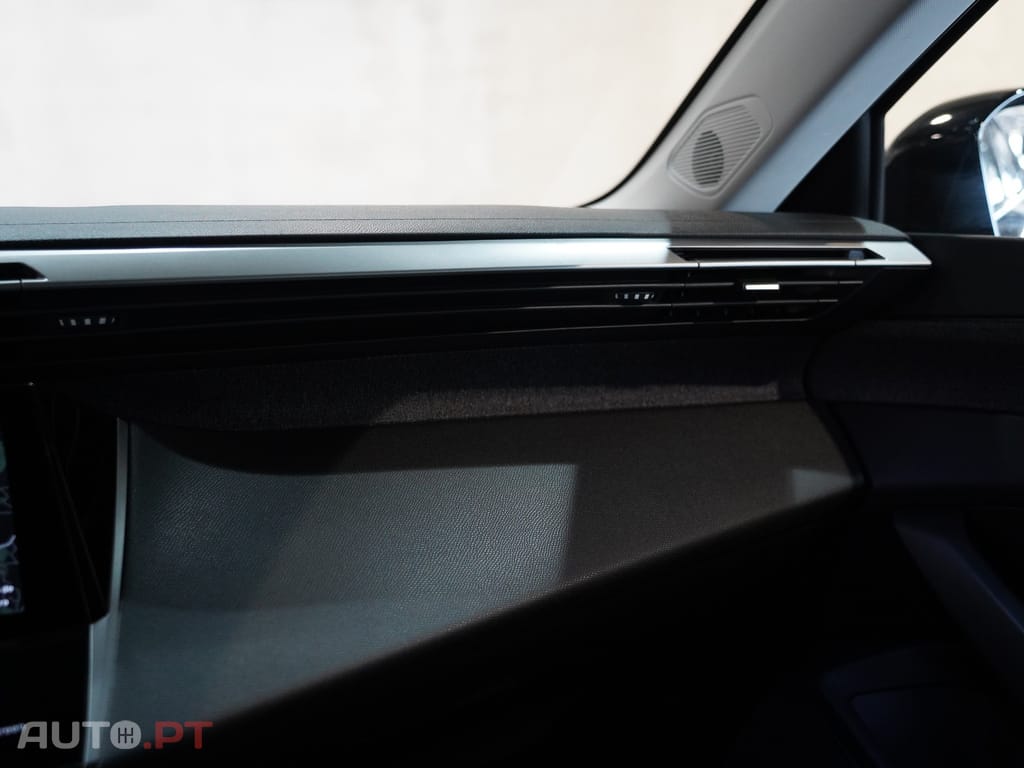 Peugeot 408 1.2 PureTech Allure EAT8
