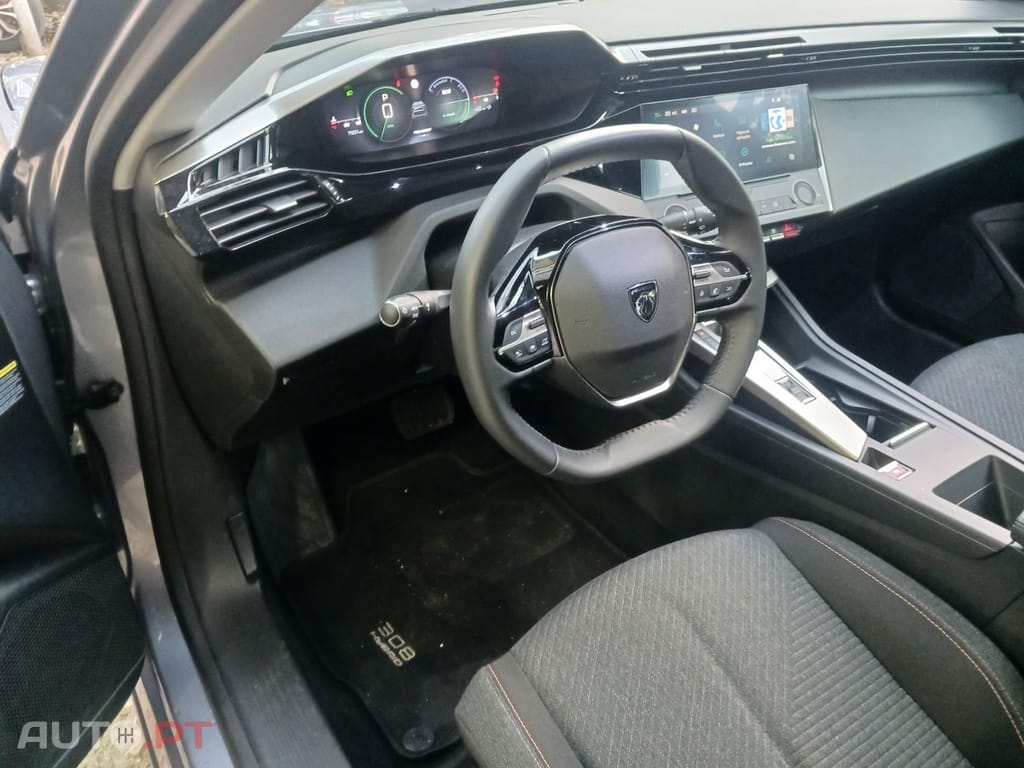 Peugeot 308 SW 1.2 Hybrid Style e-DCS6