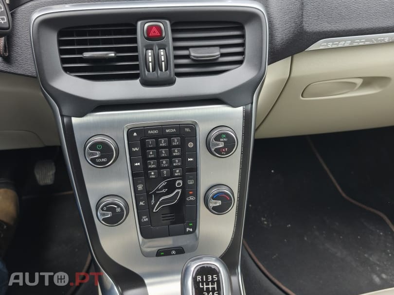 Volvo V40 Cross Country 1.6 D2 Summum
