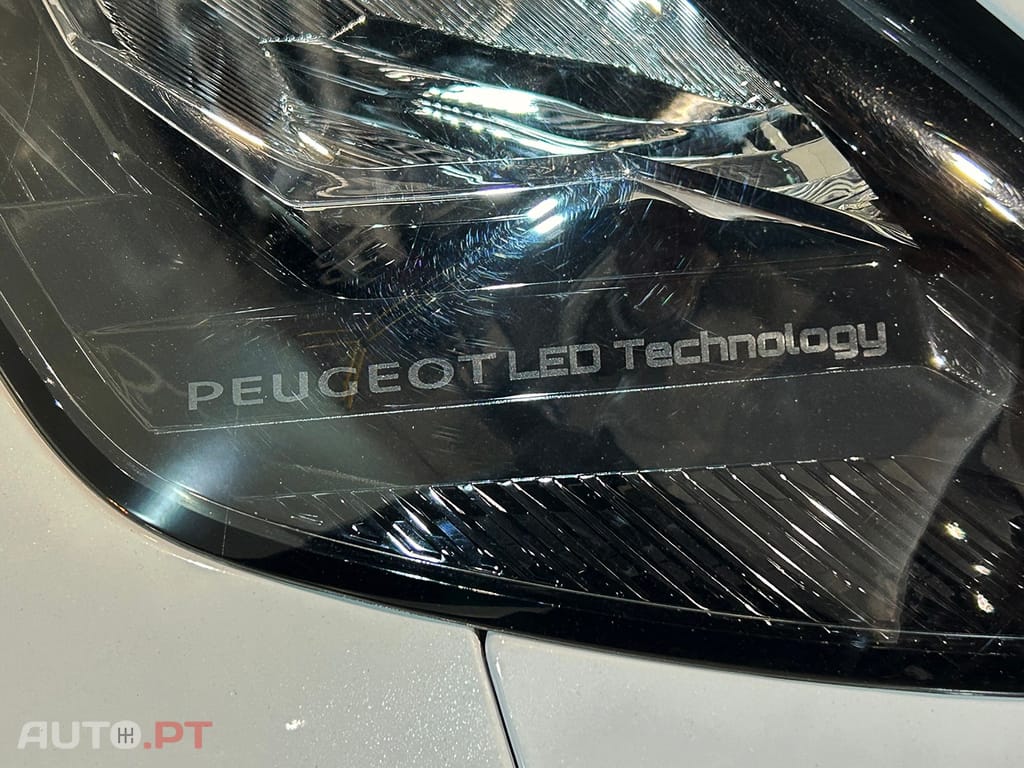 Peugeot 2008 1.2 PureTech Active Pack