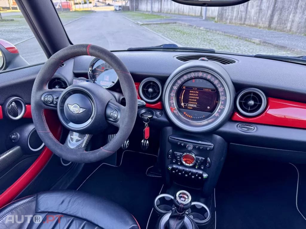 MINI John Cooper Works .