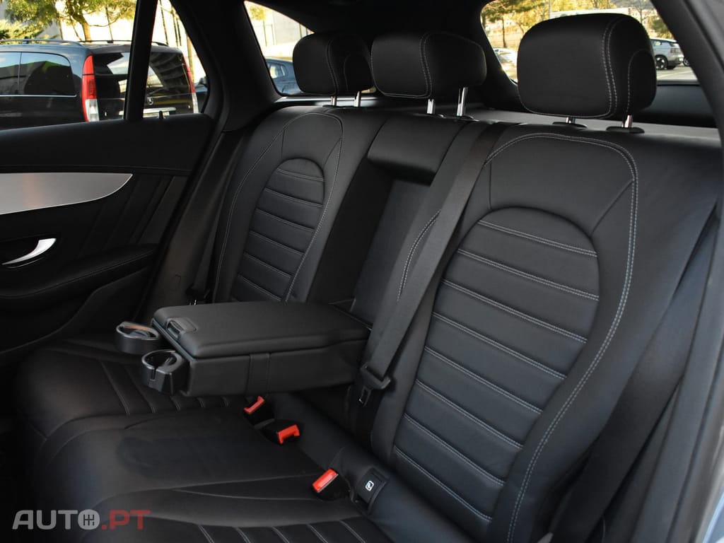 Mercedes-Benz GLC 300 de 4Matic 9G-TRONIC AMG Line