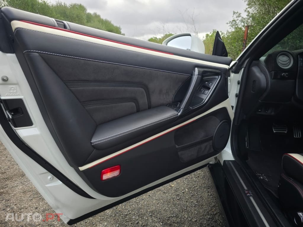 Nissan GT-R 3.8 V6 Black Edition