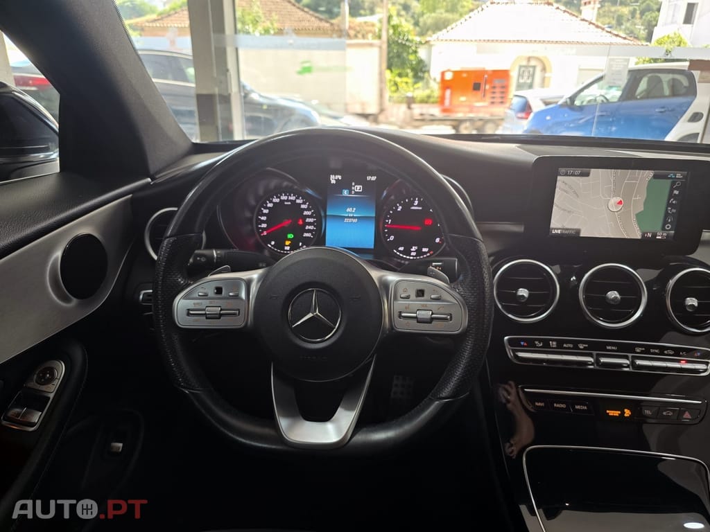 Mercedes-Benz C 200 d AMG LINE