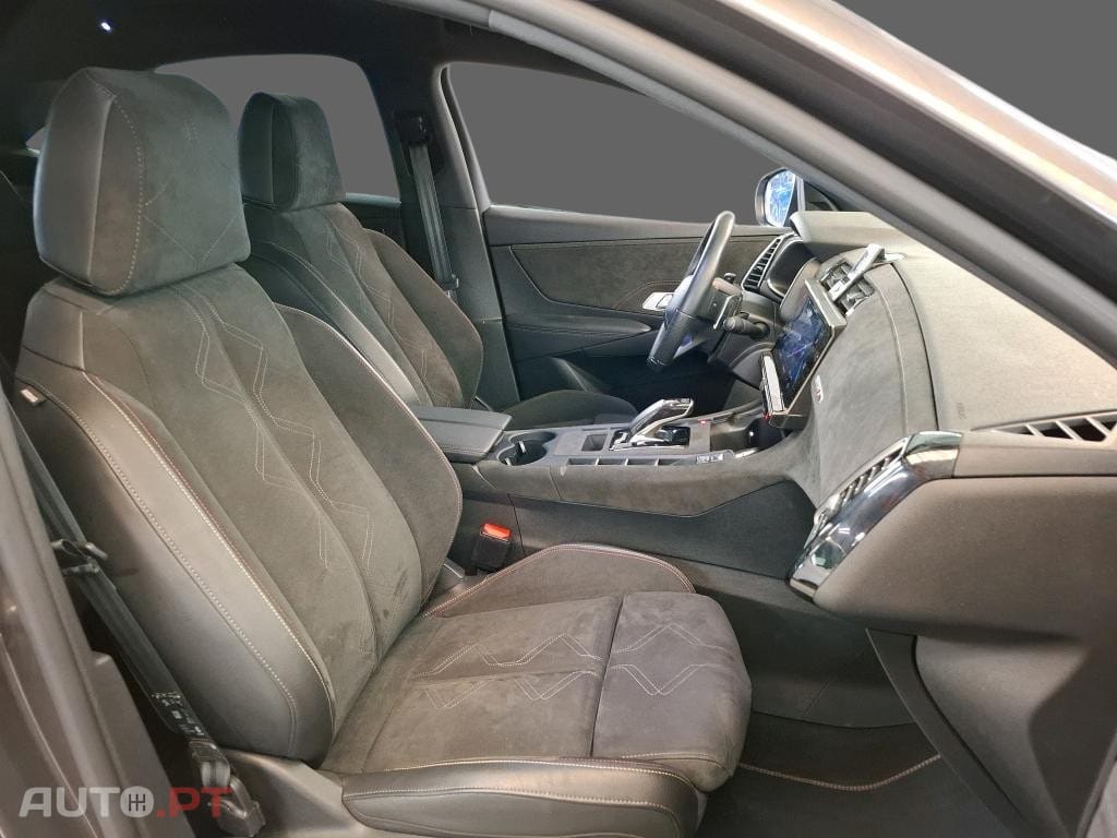 DS DS7 Crossback E-Tense Performance Line EAT8