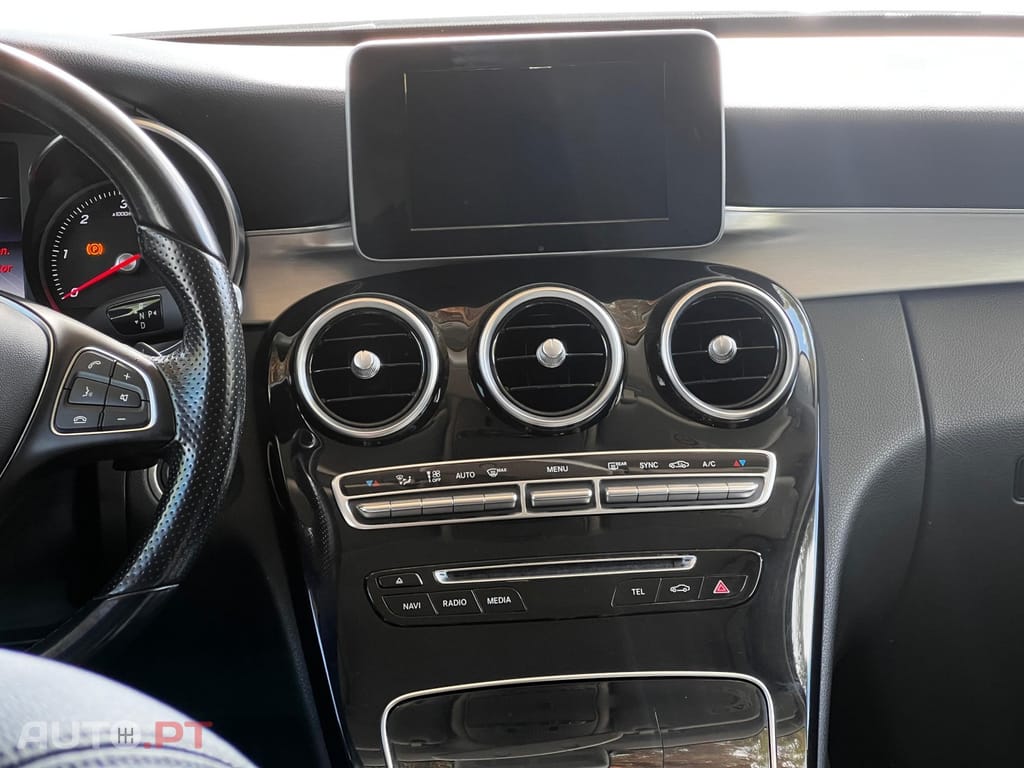 Mercedes-Benz C 300 BlueTEC Hybrid