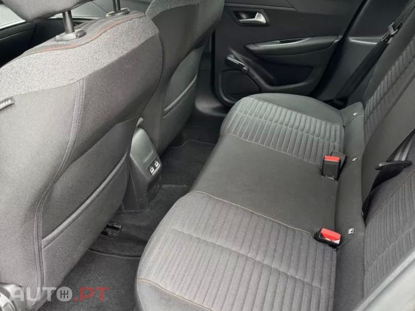 Peugeot E-208 50 kWh Active Pack