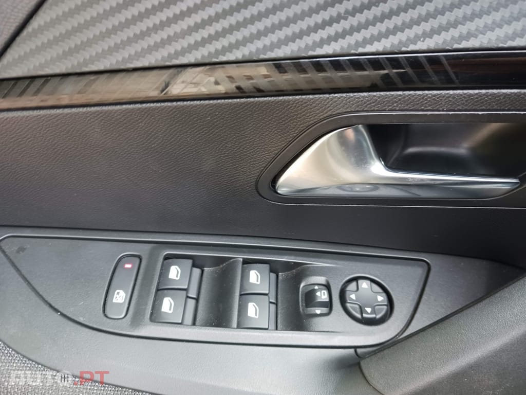 Peugeot 2008 1.2 PureTech Style