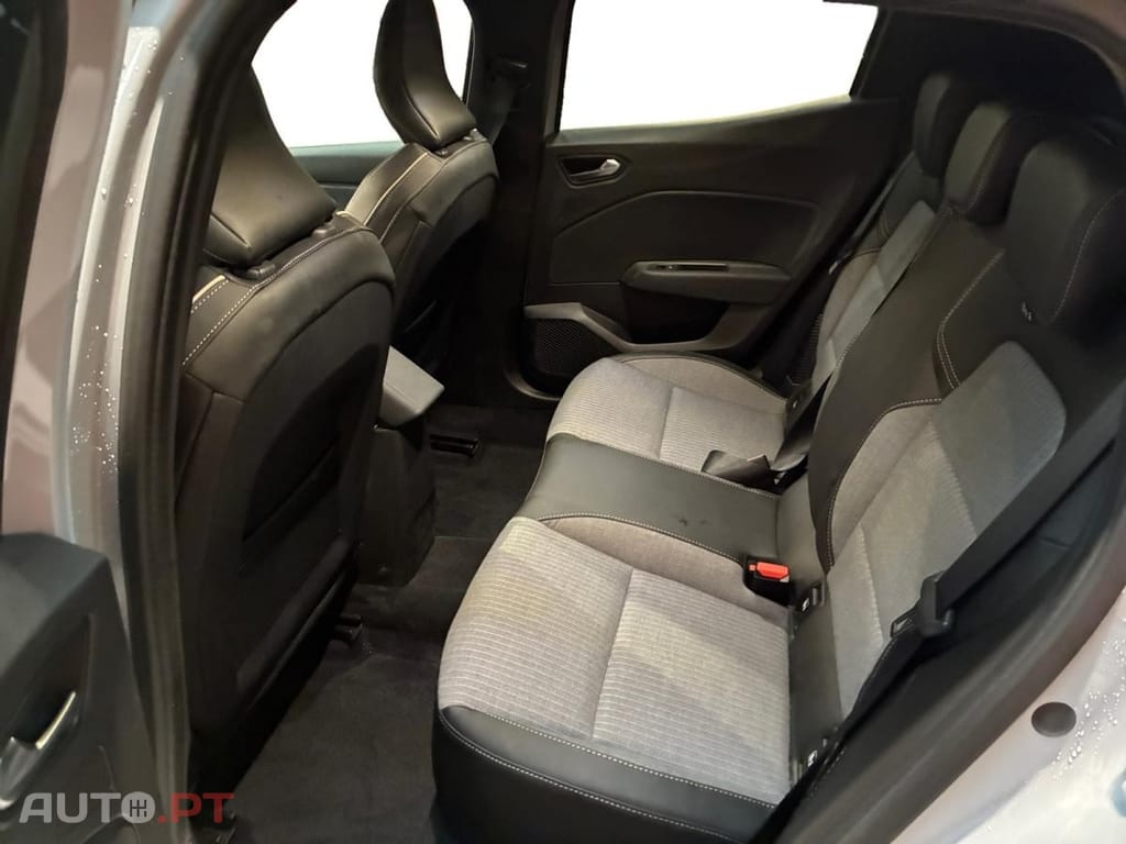 Renault Clio 1.6 E-Tech Full Hybrid Techno