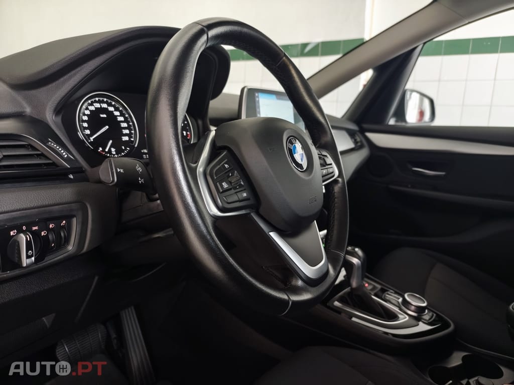 BMW 225 Line Sport