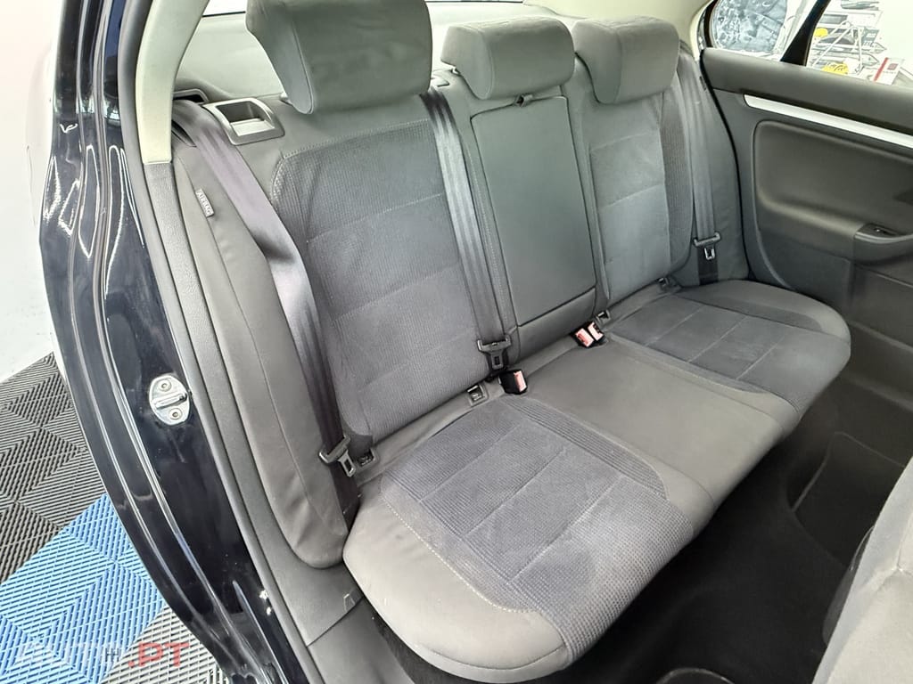 Volkswagen Jetta 1.9 TDi Confortline