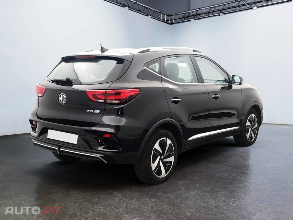 MG ZS 72.6 kWh Luxury