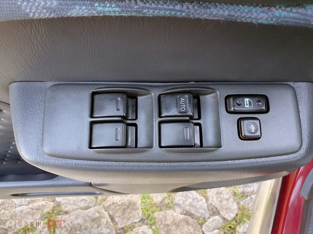 Toyota RAV4 2.0i 16V