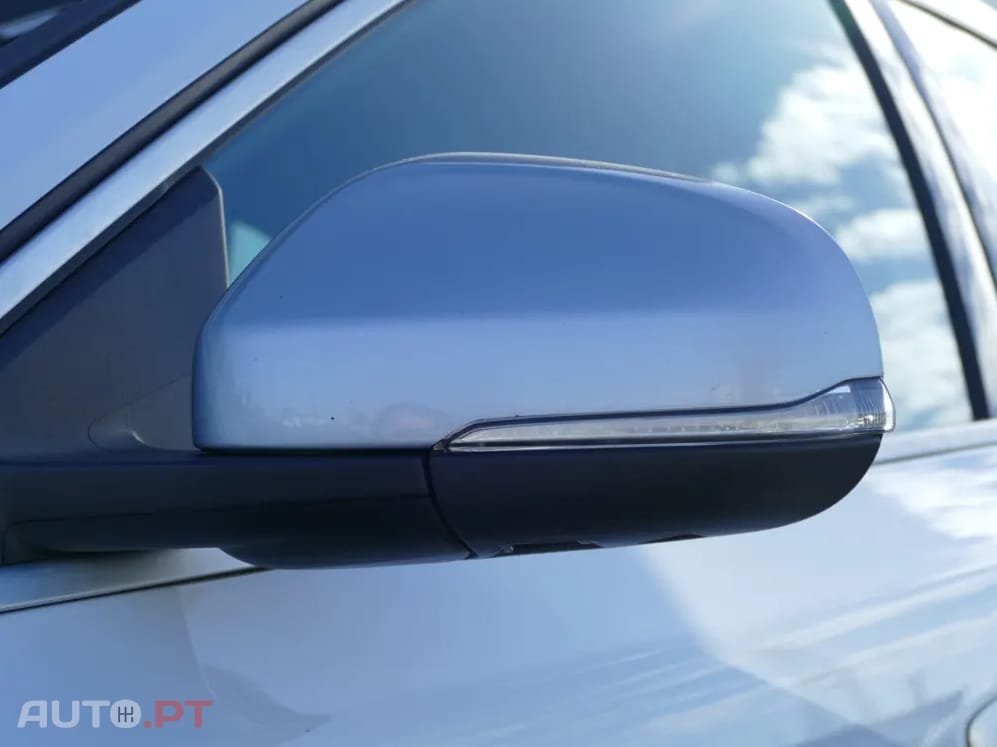 Volvo V40 2.0 D2 R-Design