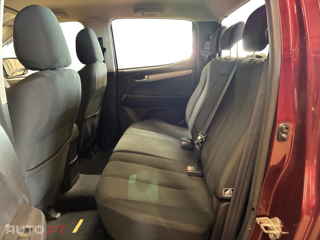 Isuzu D-Max 2.5 Crew Solar