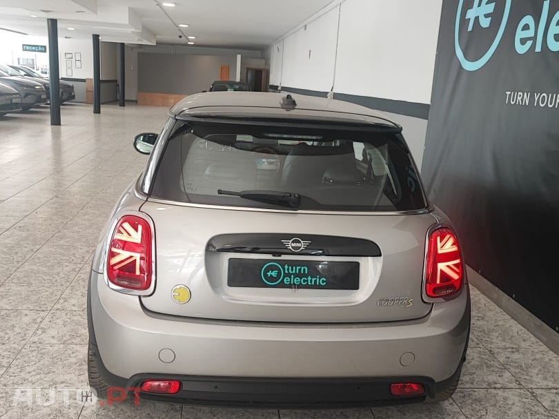 MINI Cooper Cooper SE