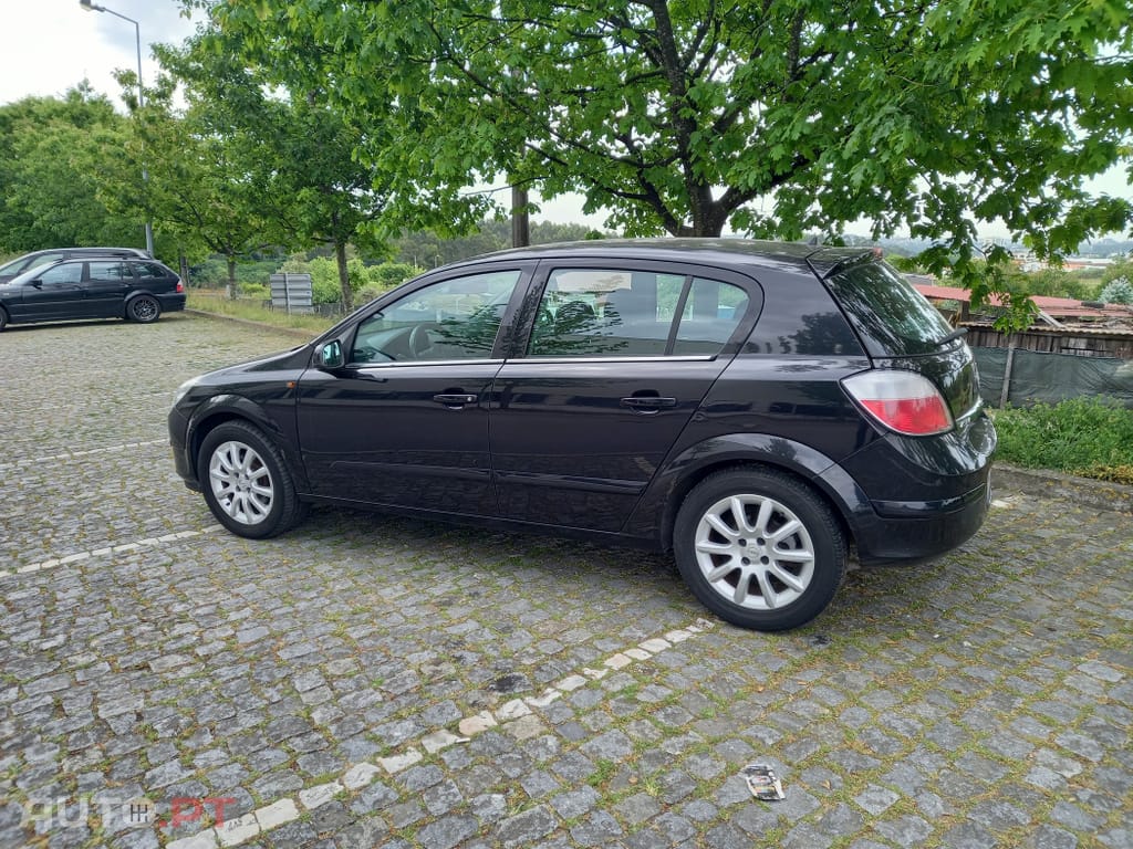 Opel Astra 1.4 Elegance