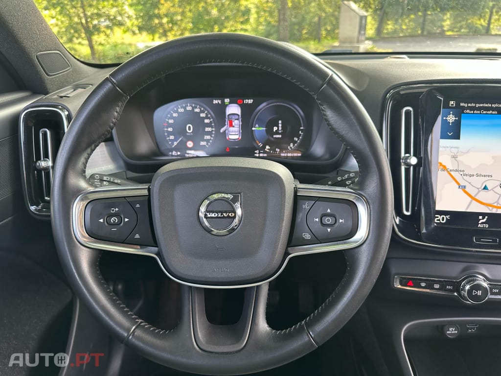 Volvo XC40 1.5 T5 PHEV Plus Dark