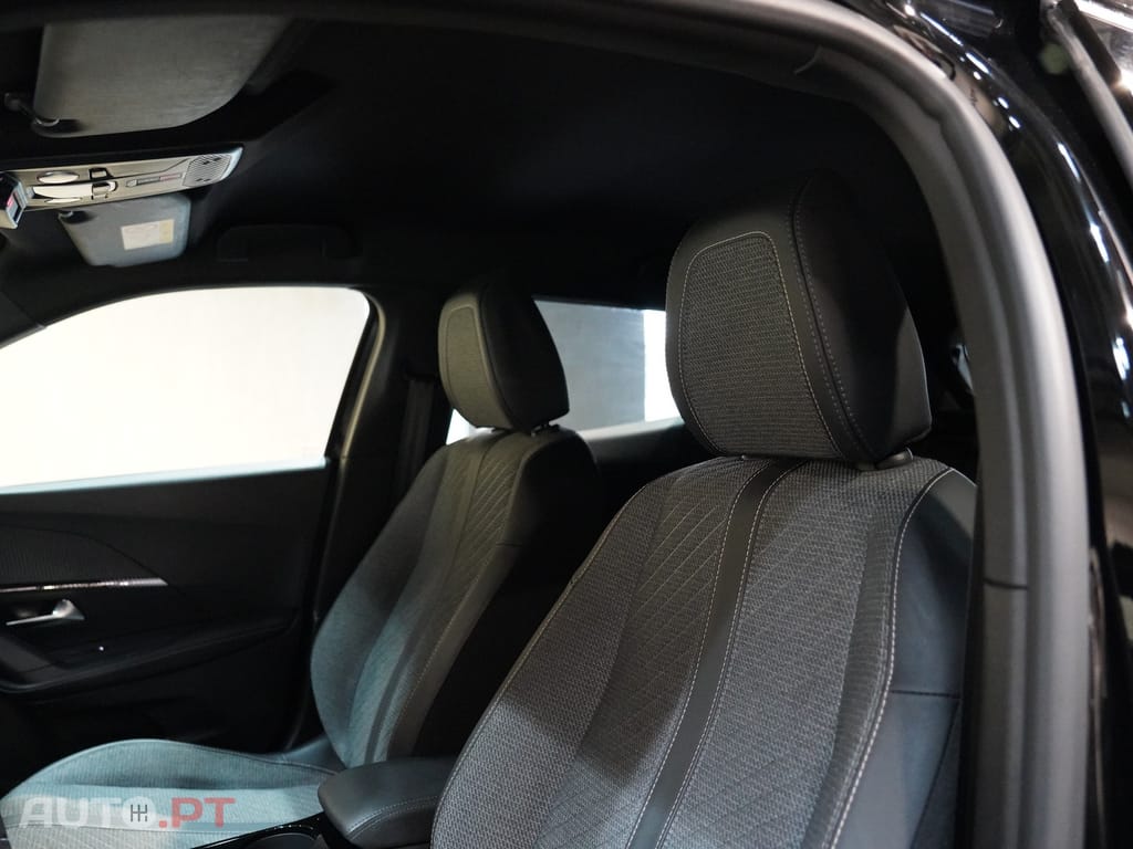 Peugeot 2008 1.2 Hybrid Allure e-DCS6