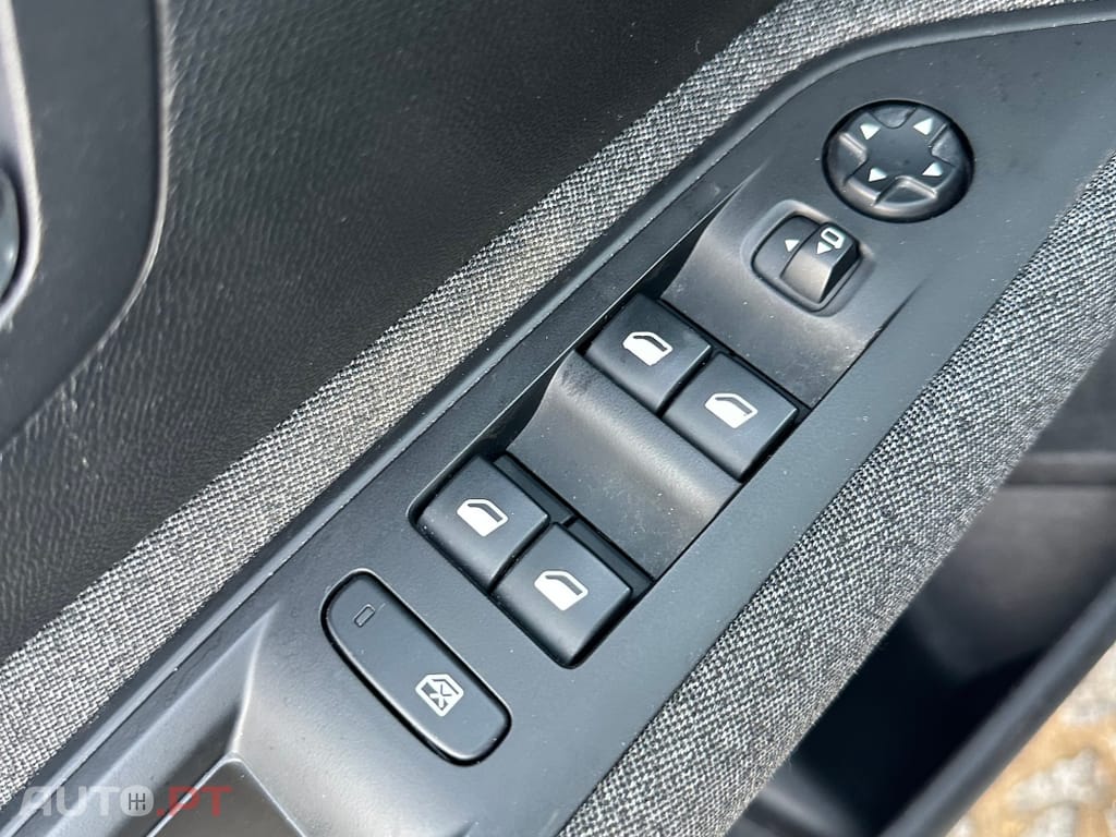 Peugeot 3008 1.2 PureTech Allure EAT8