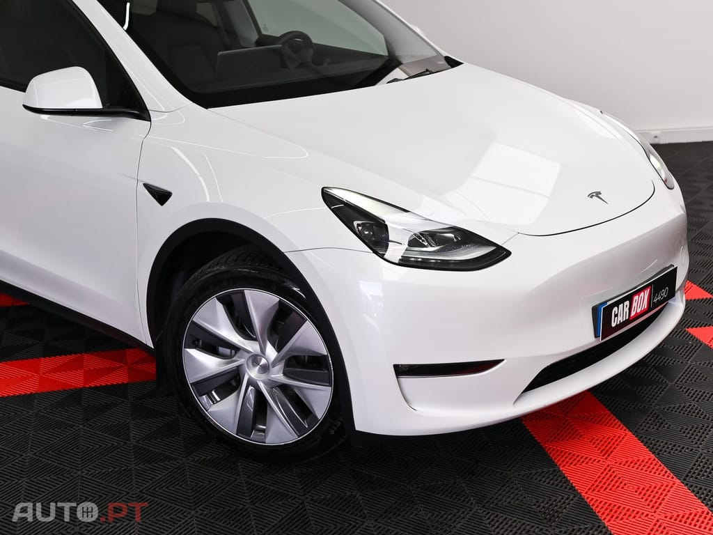 Tesla Model Y Long Range Dual Motor AWD