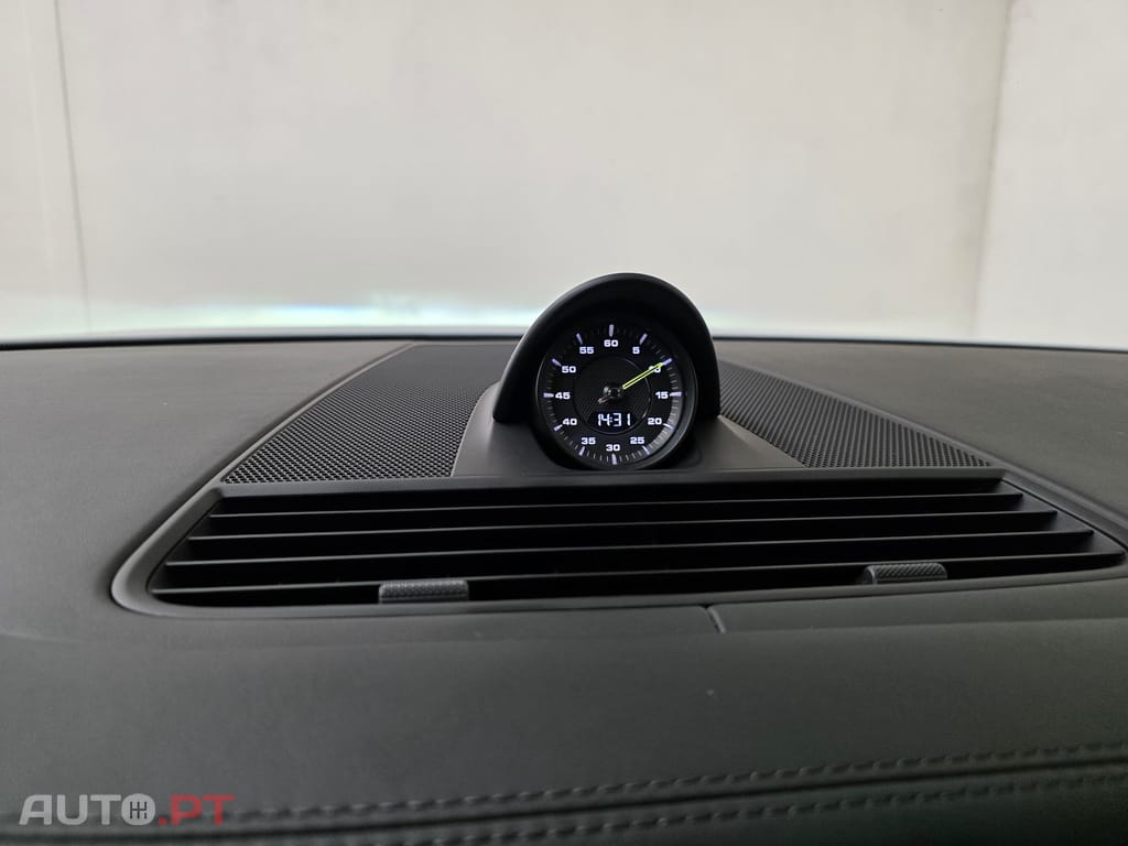 Porsche Panamera 4 e-hybrid