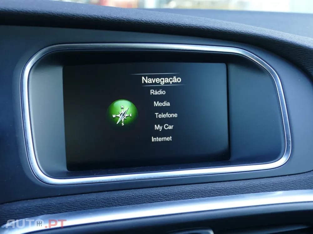 Volvo V40 2.0 D2 R-Design