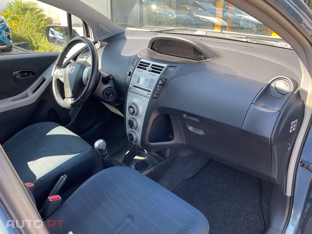 Toyota Yaris 1.0 VVT-i ACtive+AC