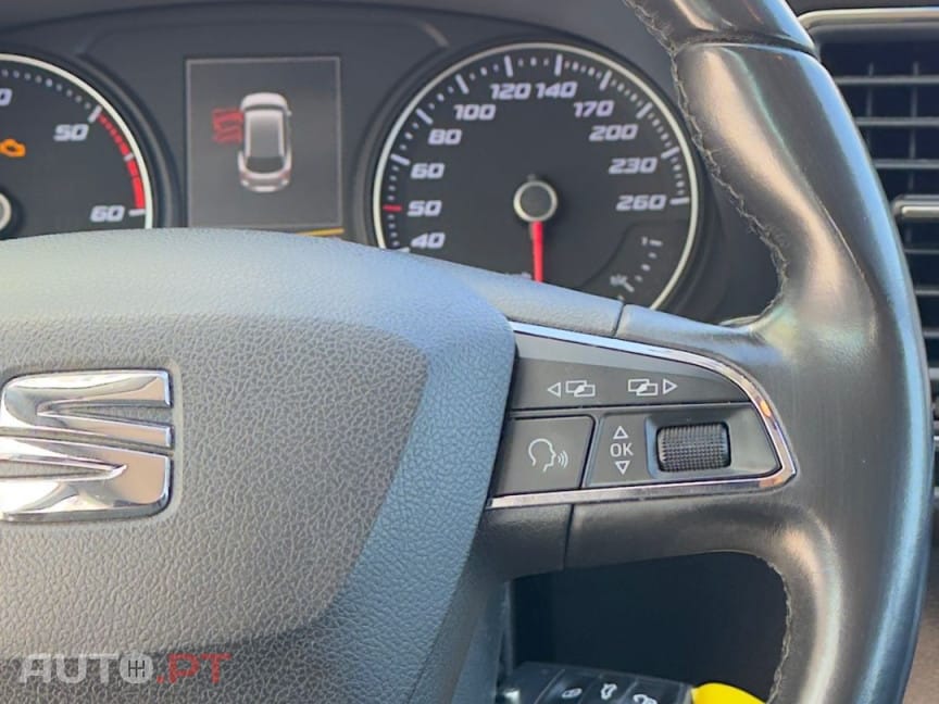 SEAT Leon 1.6 TDI Style Ecomotive — fotografia 18