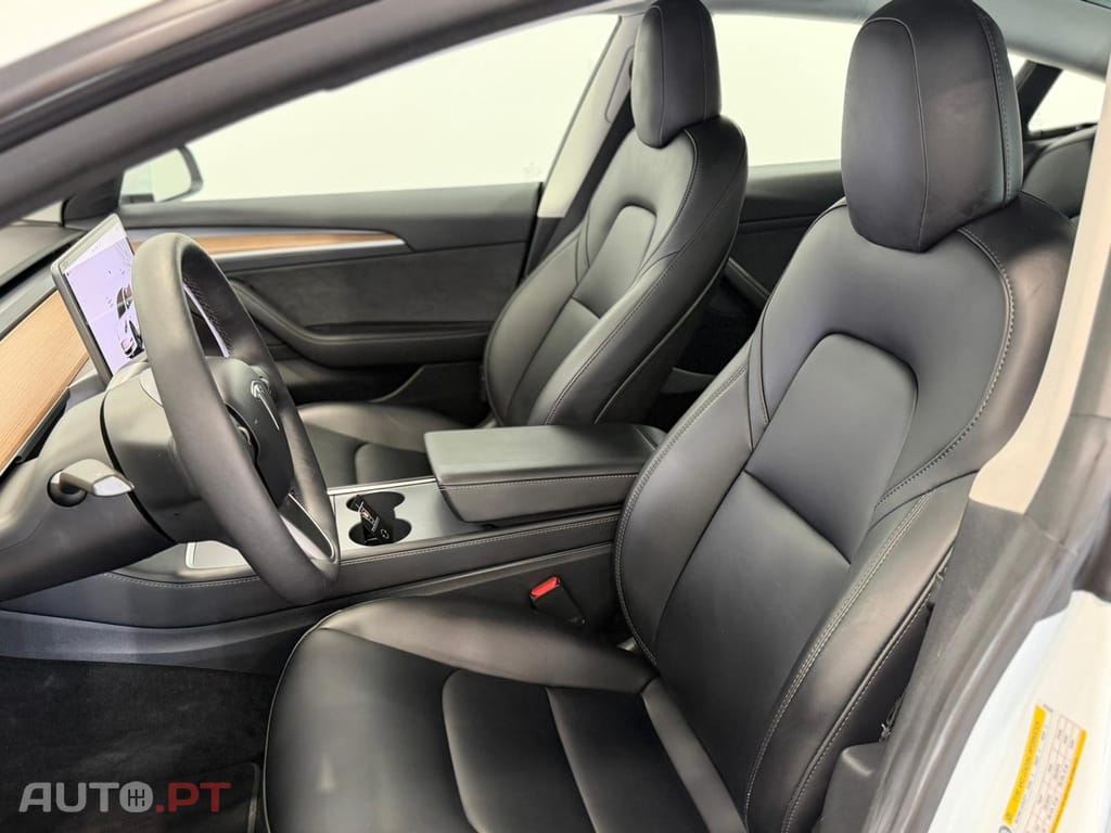 Tesla Model 3 Tração Traseira