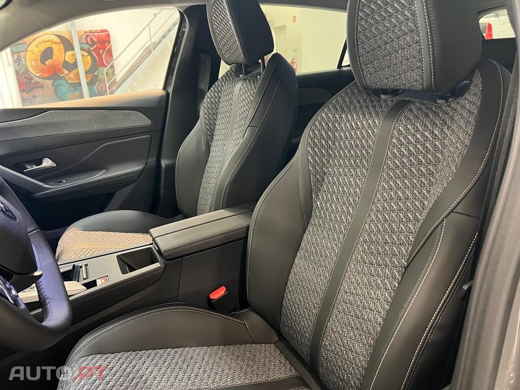 Peugeot 308 1.6 Hybrid Allure e-DCS7