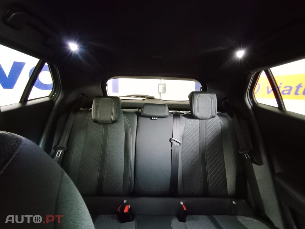 Peugeot 2008 1.2 PureTech Allure
