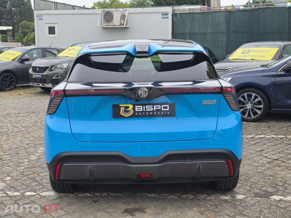 MG MG4 64 kWh Luxury
