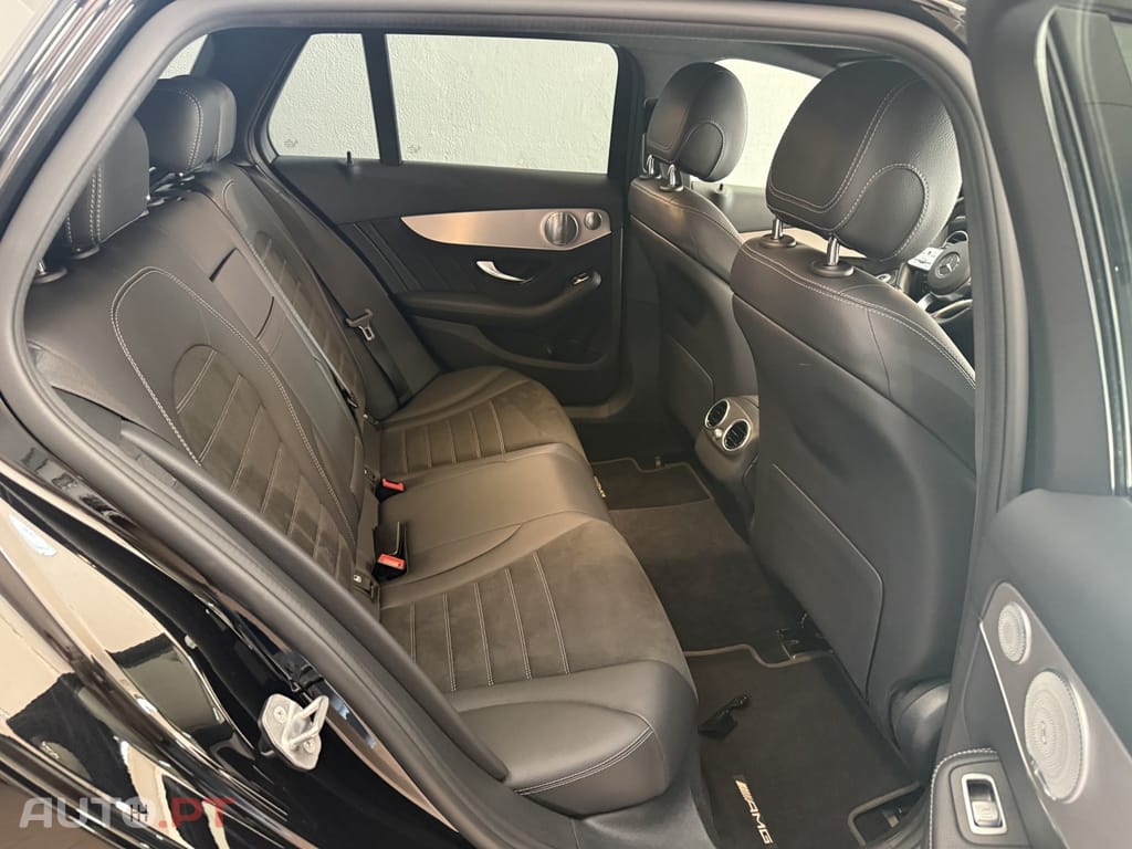 Mercedes-Benz C 300 de AMG Line