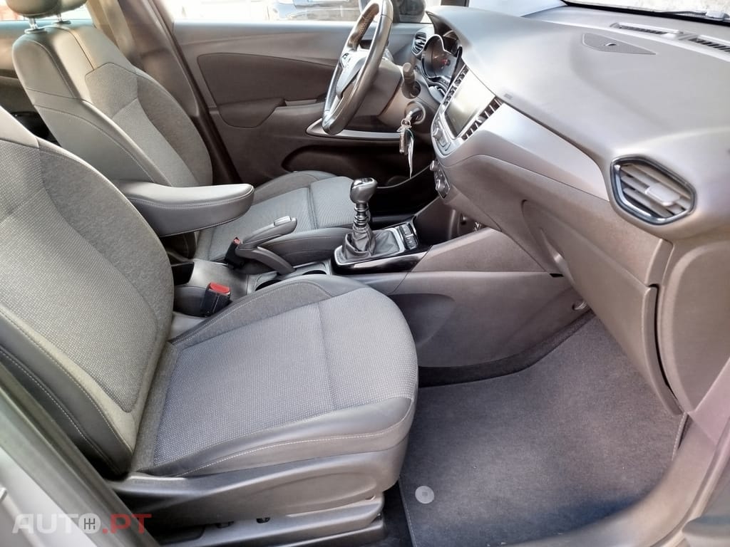 Opel Crossland 1.2 T Business Edition
